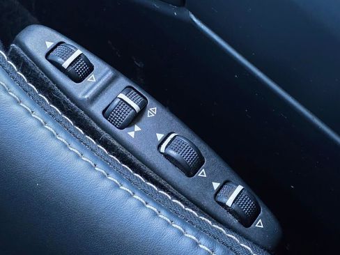 Used 2018 Mercedes-Benz G 550 Squared image 46