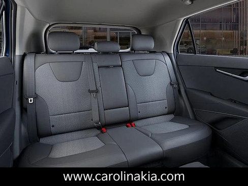 New 2025 Kia Niro EX image 16