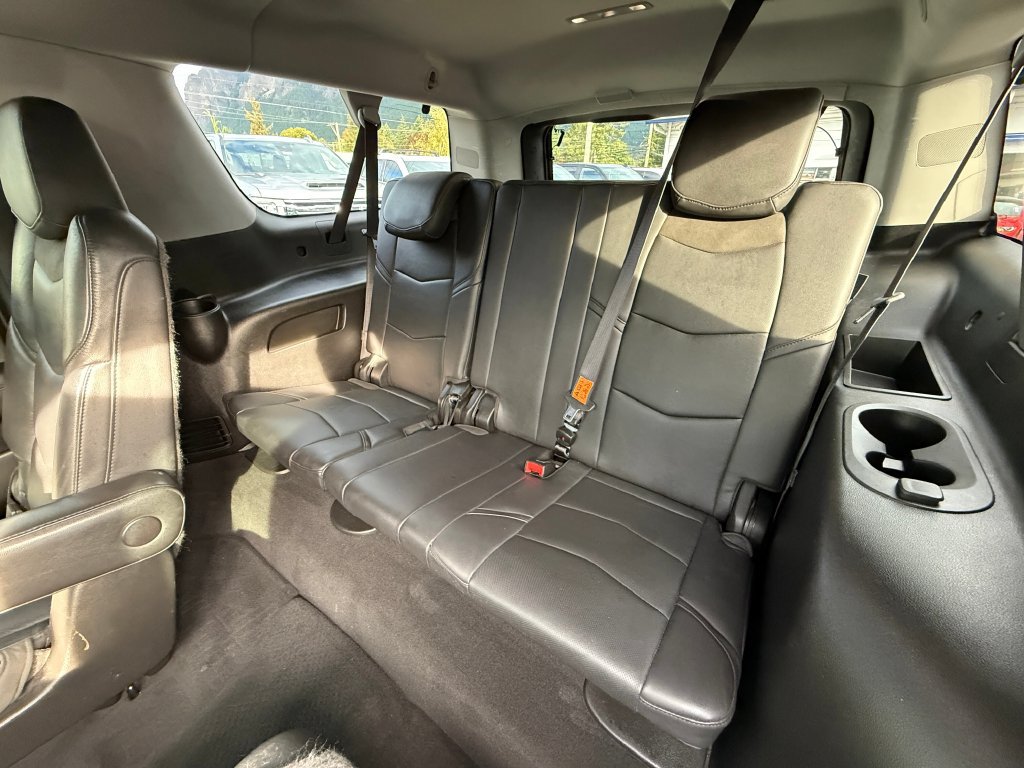 Used 2019 Cadillac Escalade ESV Luxury AWD/4WD image 35