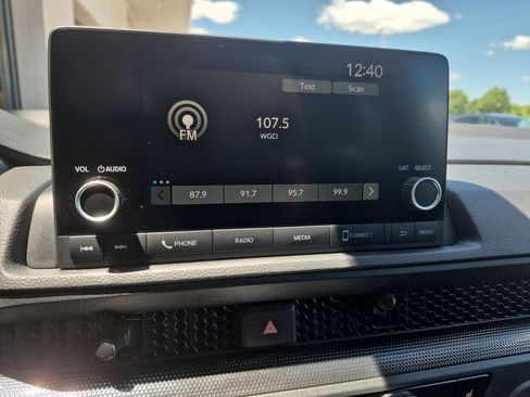 Used 2025 Honda CR-V EX image 17