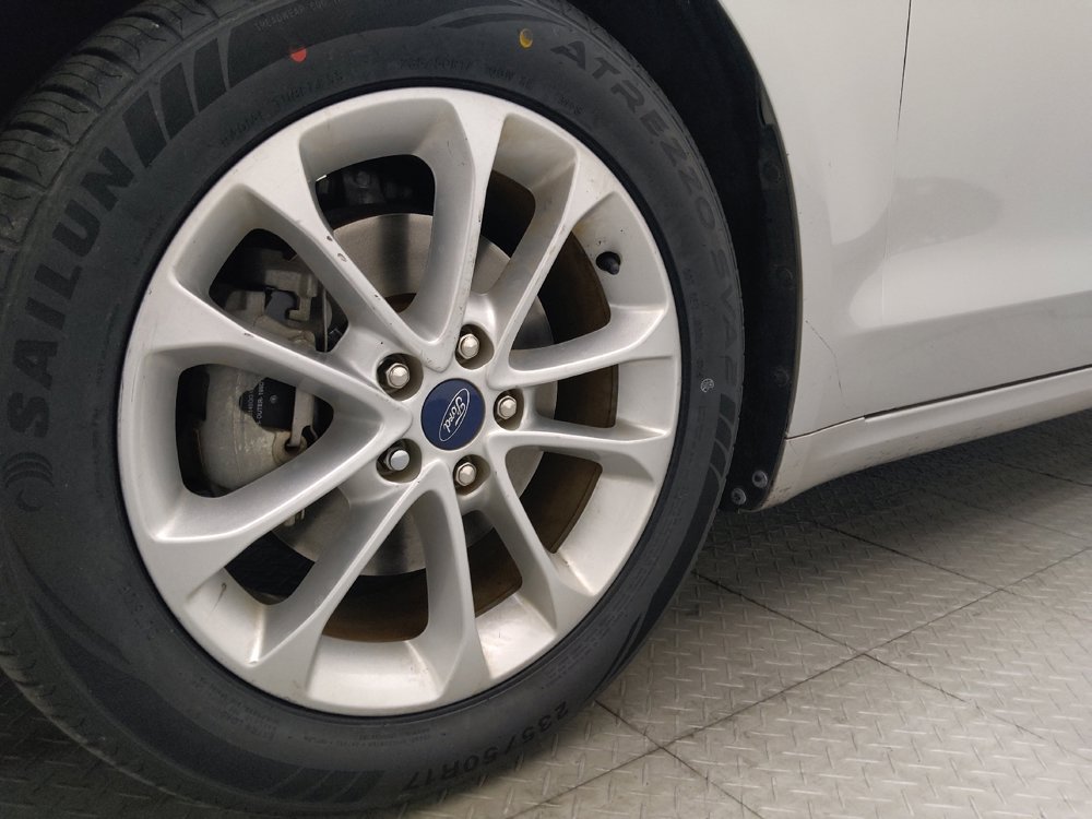 Used 2019 Ford Fusion SE FWD image 31