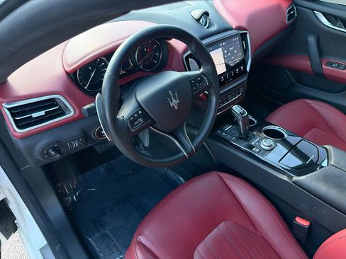 Used 2023 Maserati Ghibli Modena RWD image 26