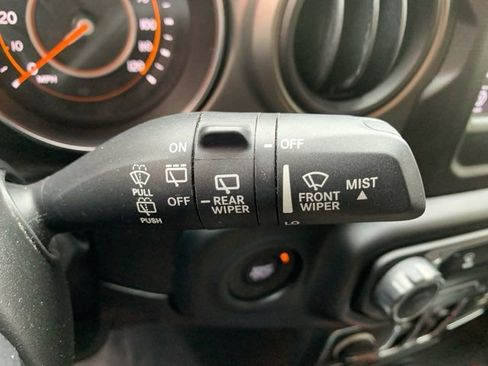 Used 2023 Jeep Wrangler Unlimited Sport image 30