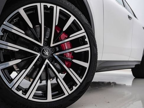 Certified 2025 Maserati Grecale Modena AWD/4WD image 5