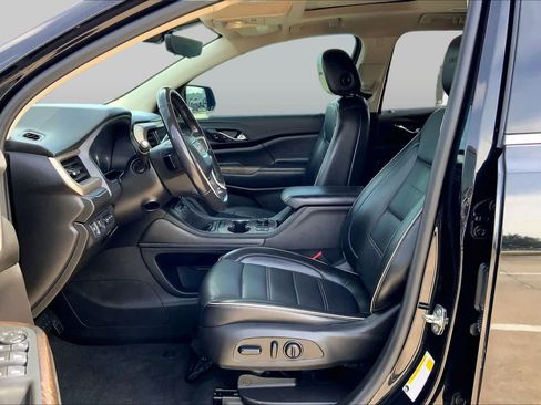 Used 2021 GMC Acadia Denali w/ Denali Technology Package FWD image 8