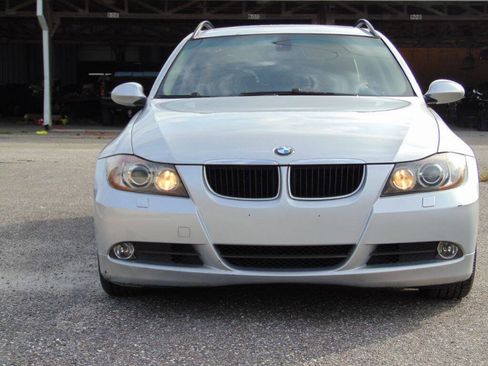 Used 2007 BMW 328xi Wagon image 3