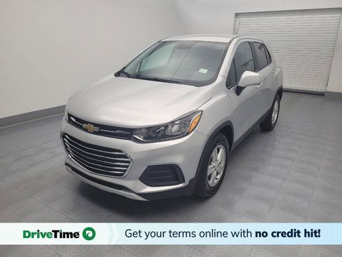 Used 2021 Chevrolet Trax LS w/ Tint and Cruise Package FWD image 1