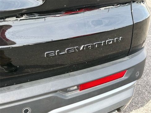 Used 2025 GMC Acadia Elevation image 22