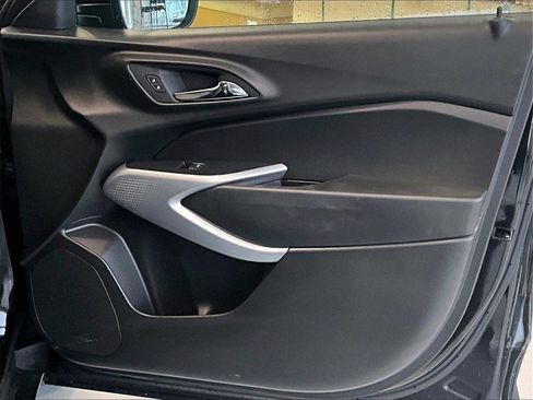 Used 2024 Chevrolet Trax RS image 12