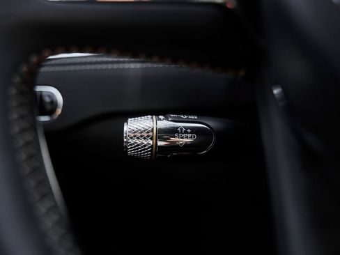 Used 2024 Bentley Flying Spur V8 AWD/4WD image 63