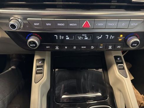 Used 2022 Kia Telluride S AWD/4WD image 14