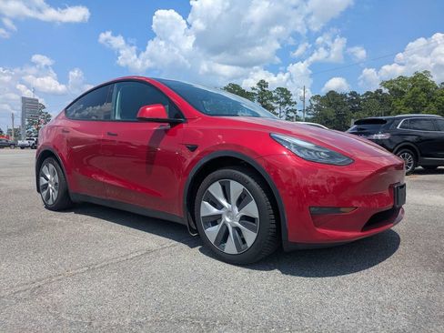 Used 2021 Tesla Model Y Long Range AWD/4WD image 2