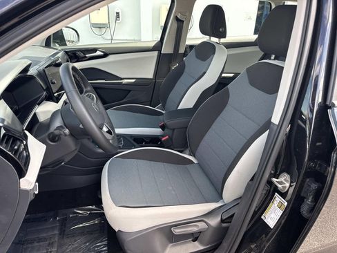 Used 2025 Volkswagen Taos S FWD image 21