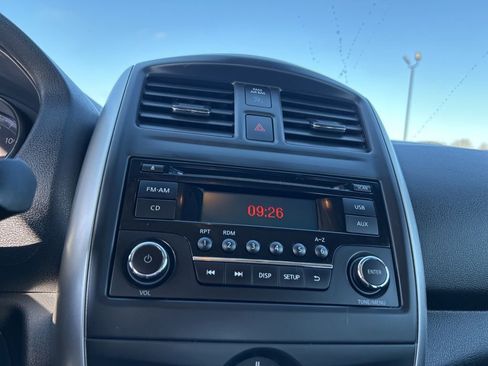 Used 2016 Nissan Versa SV image 20