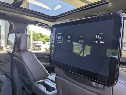New 2026 GMC Yukon XL Denali Ultimate AWD/4WD image 17