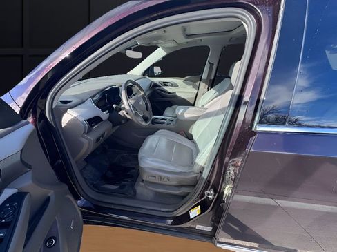 Used 2021 Chevrolet Traverse Premier image 12