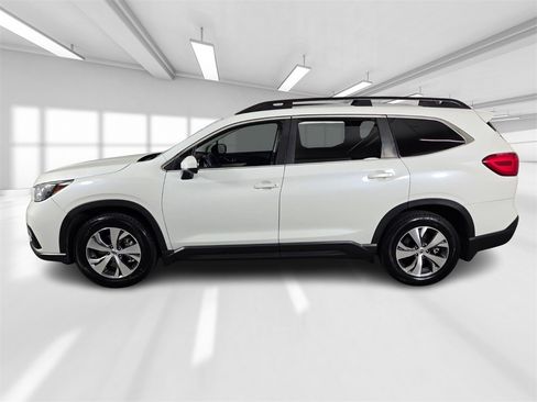 Certified 2021 Subaru Ascent Premium w/ Convenience Package image 3