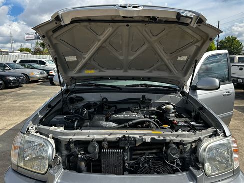 Used 2005 Toyota Sequoia SR5 image 10