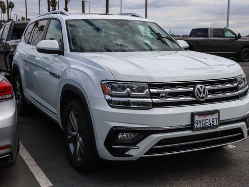 Used 2019 Volkswagen Atlas SEL R-Line FWD image 8