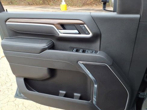 Certified 2025 Chevrolet Silverado 2500 LT w/ All Star Edition image 12