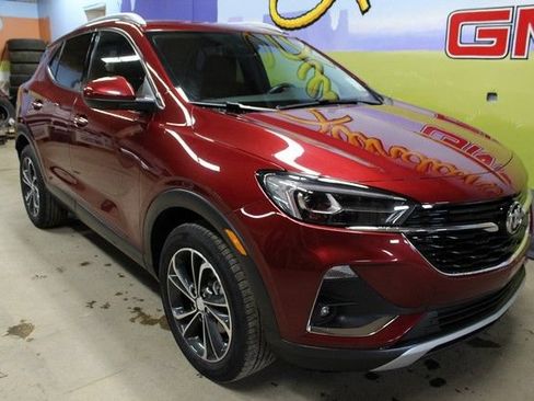 Used 2023 Buick Encore GX Essence FWD image 3