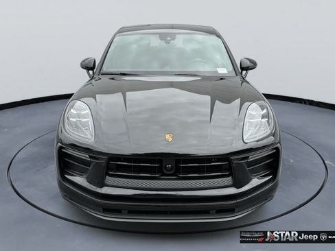 Used 2024 Porsche Macan AWD/4WD image 2