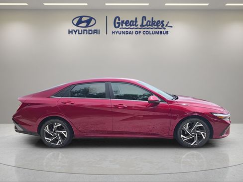 Certified 2024 Hyundai Elantra SEL w/ Convenience Package FWD image 6