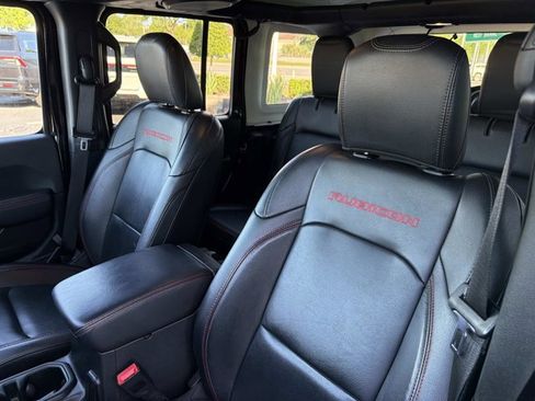 Used 2019 Jeep Wrangler Unlimited Rubicon image 12