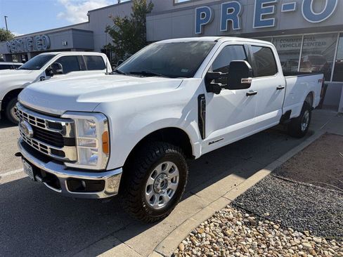 Used 2023 Ford F350 XLT w/ 360-Degree Camera Package AWD/4WD image 2