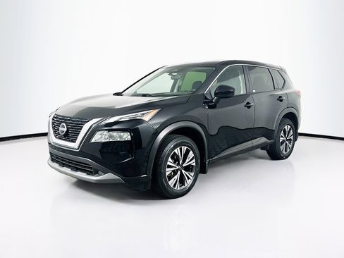 Used 2023 Nissan Rogue SV image 3