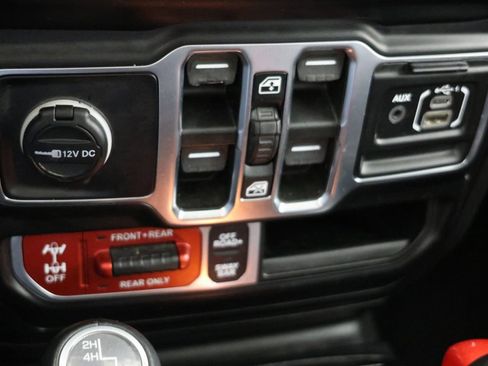 Used 2021 Jeep Wrangler Unlimited Rubicon AWD/4WD image 28