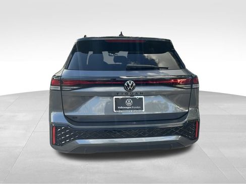 New 2026 Volkswagen Tiguan SE R-Line FWD image 4