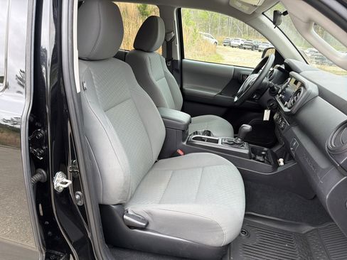 Used 2020 Toyota Tacoma SR w/ SR Convenience Package image 13