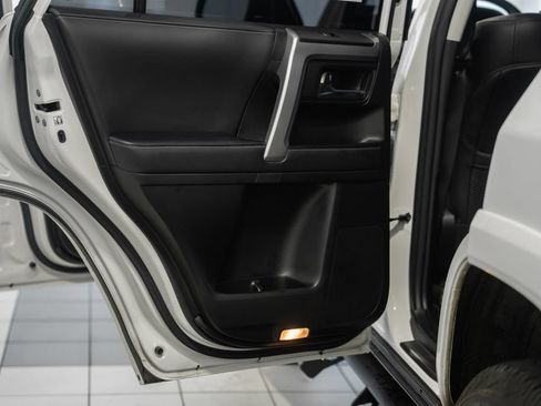 Used 2023 Toyota 4Runner SR5 Premium w/ Moonroof Package RWD image 36