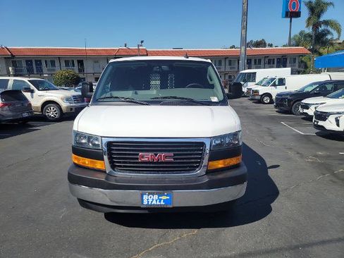 Used 2023 GMC Savana 2500 w/ Driver Convenience Package image 3