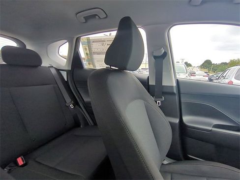 New 2026 Hyundai Kona SE image 15