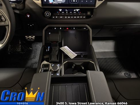 New 2026 Toyota Tundra Limited AWD/4WD image 33
