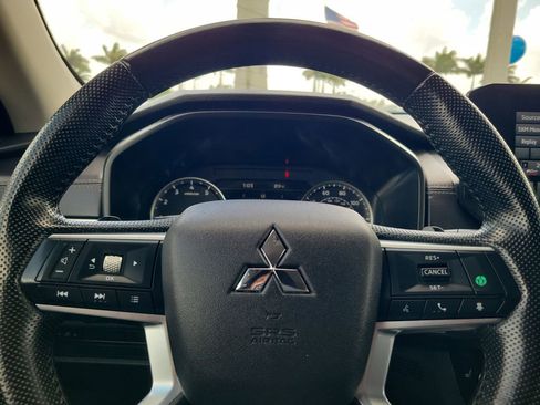 Used 2024 Mitsubishi Outlander SE AWD/4WD image 25