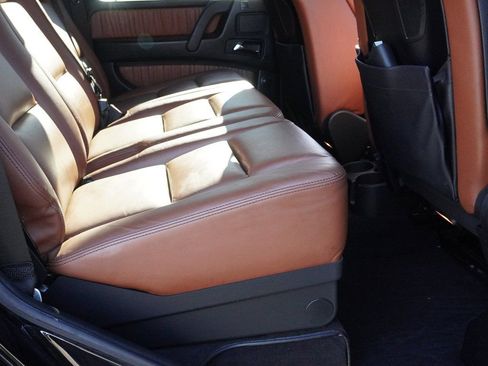 Used 2015 Mercedes-Benz G 63 AMG 4MATIC image 36