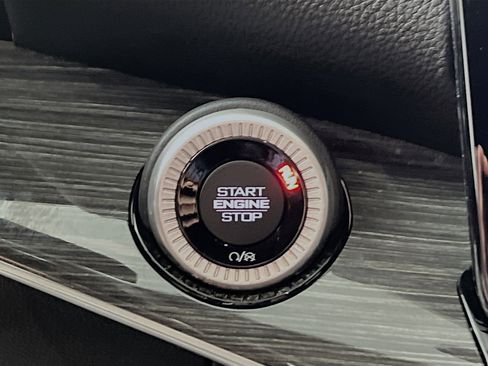 Used 2022 Jeep Wagoneer Series II image 23