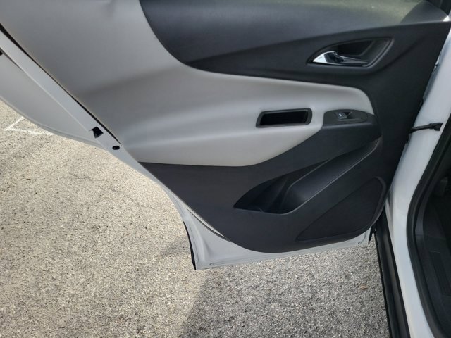 Used 2023 Chevrolet Equinox LS FWD image 16