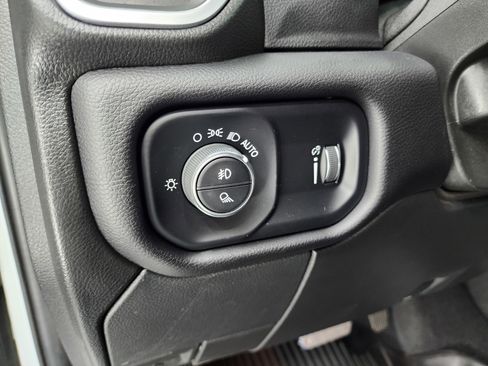 Used 2024 RAM 2500 Big Horn w/ Night Edition image 38