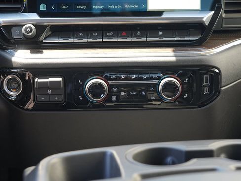 Certified 2023 Chevrolet Silverado 1500 RST AWD/4WD image 25