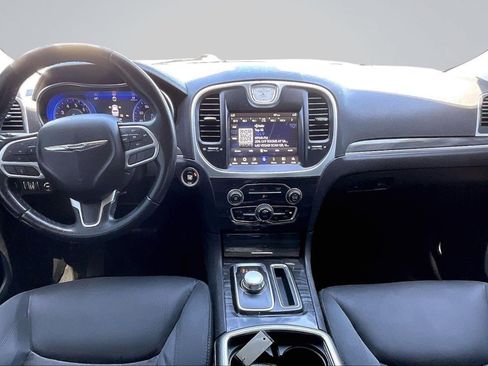 Used 2018 Chrysler 300 Touring w/ Sport Appearance Package image 16