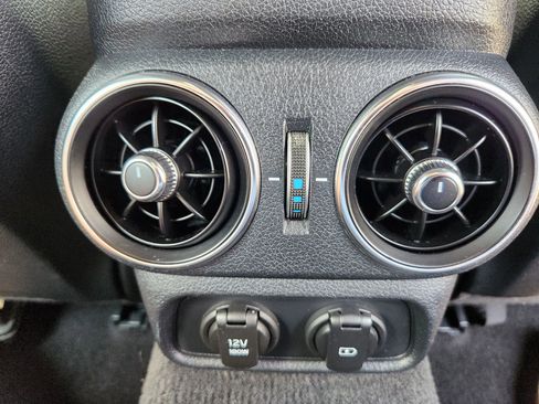 Used 2019 Kia Stinger GT image 45