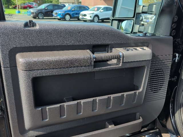 Used 2016 Ford F350 Lariat w/ Lariat Ultimate Package AWD/4WD image 16