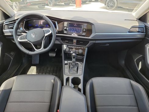 Used 2023 Volkswagen Jetta SE w/ Panoramic Sunroof Package FWD image 16