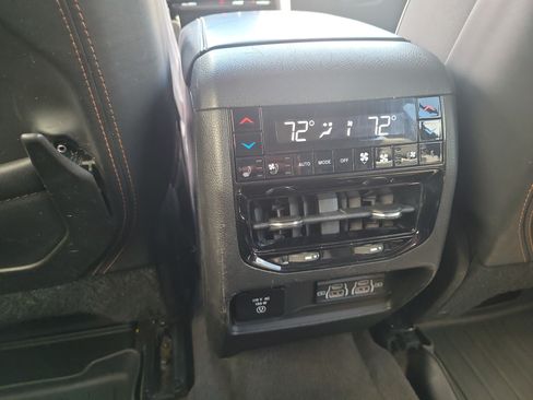 Used 2022 Jeep Grand Cherokee L Summit AWD/4WD image 14