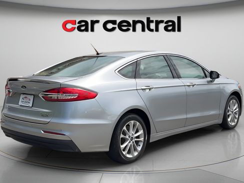 Used 2020 Ford Fusion Energi Titanium FWD image 6