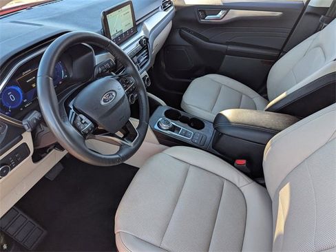 Used 2022 Ford Escape Titanium w/ Class II Trailer Tow Package image 21